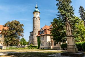 Turm der Neideckruine als authentischer Bach-Ort in Arnstadt